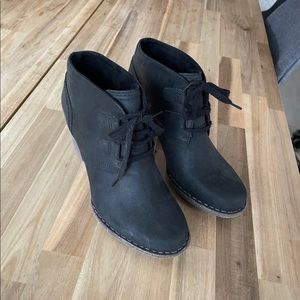 Women’s boots size 10